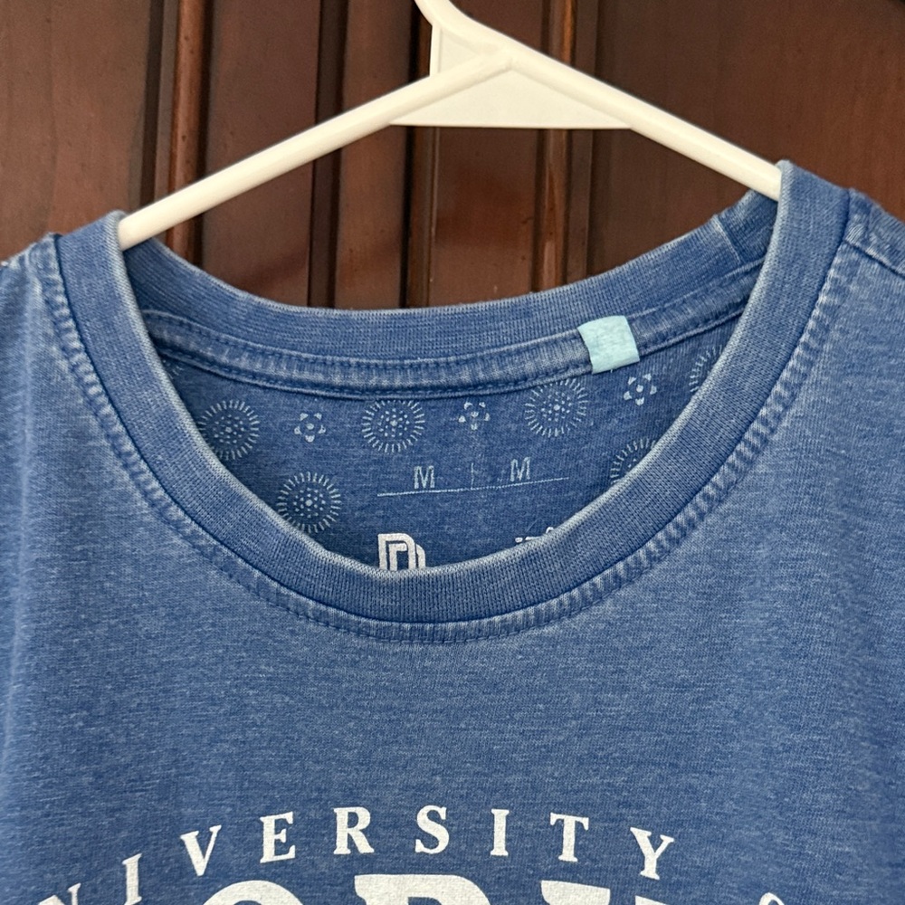 University of Florida Blue T-Shirt size medium GUC - Picture 3 of 5